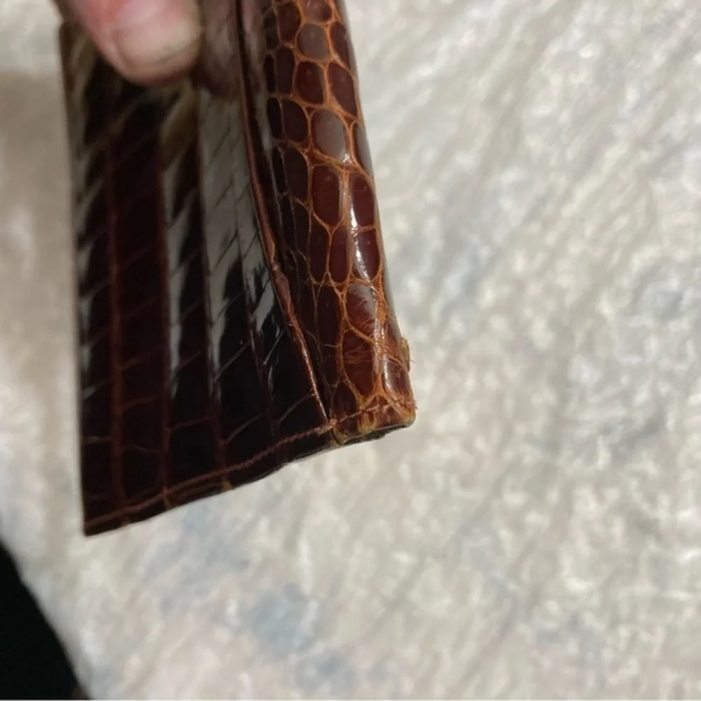 Alligator or crocodile leather wallet